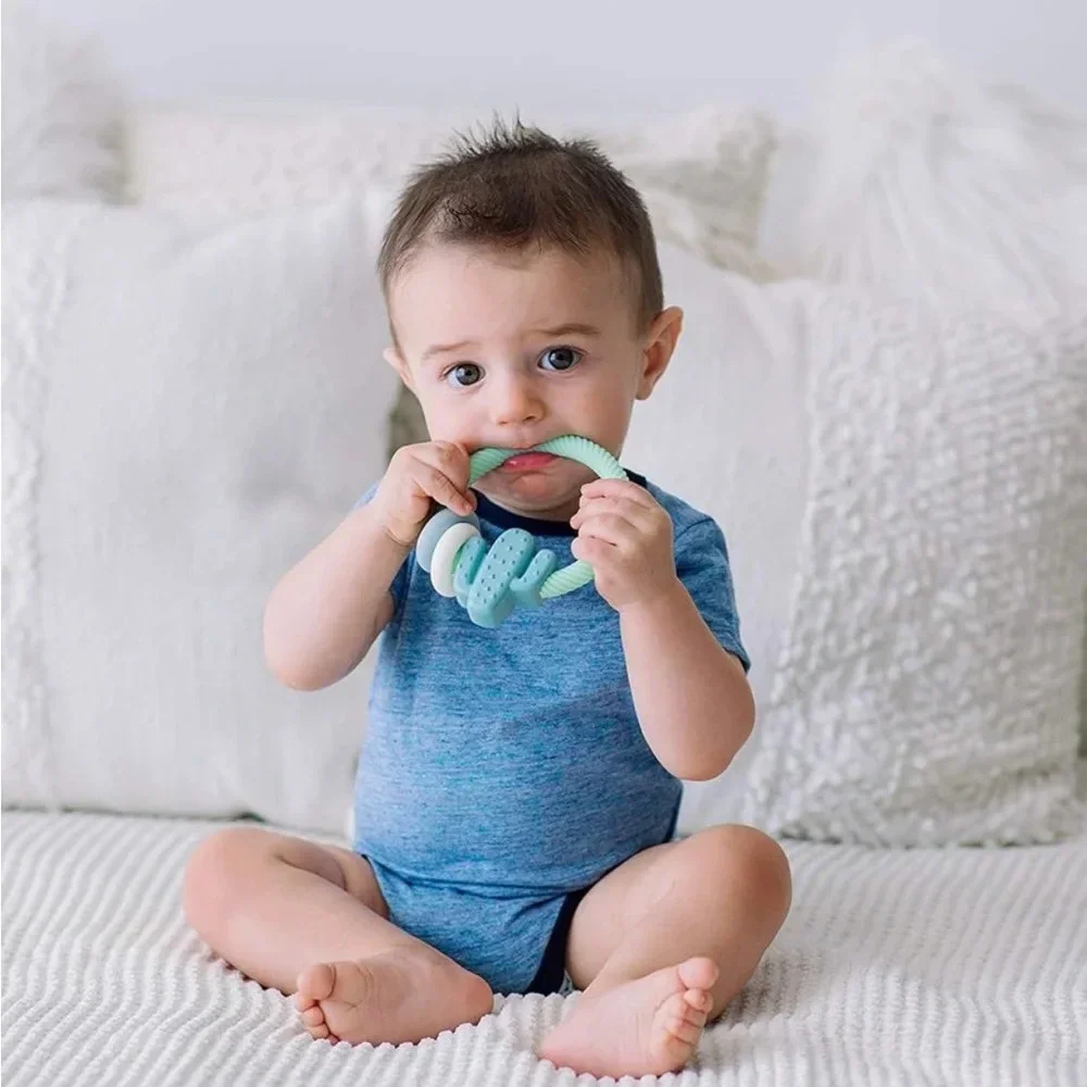 🆕 Itzy Ritzy Silicone Teether with Rattle - Picture 2 of 4